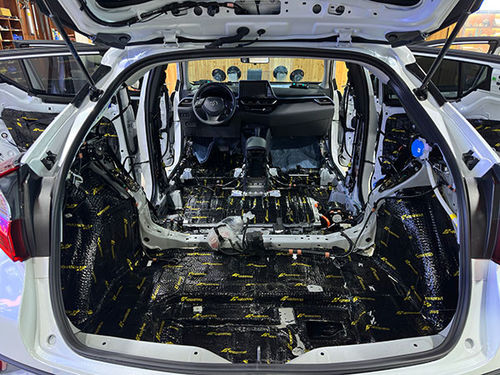 Τελευταίες εταιρικές λύσεις σχετικά με Η κατασκευή θορυβώδους θήκης για ολόκληρο το αυτοκίνητο Toyota Yizawa